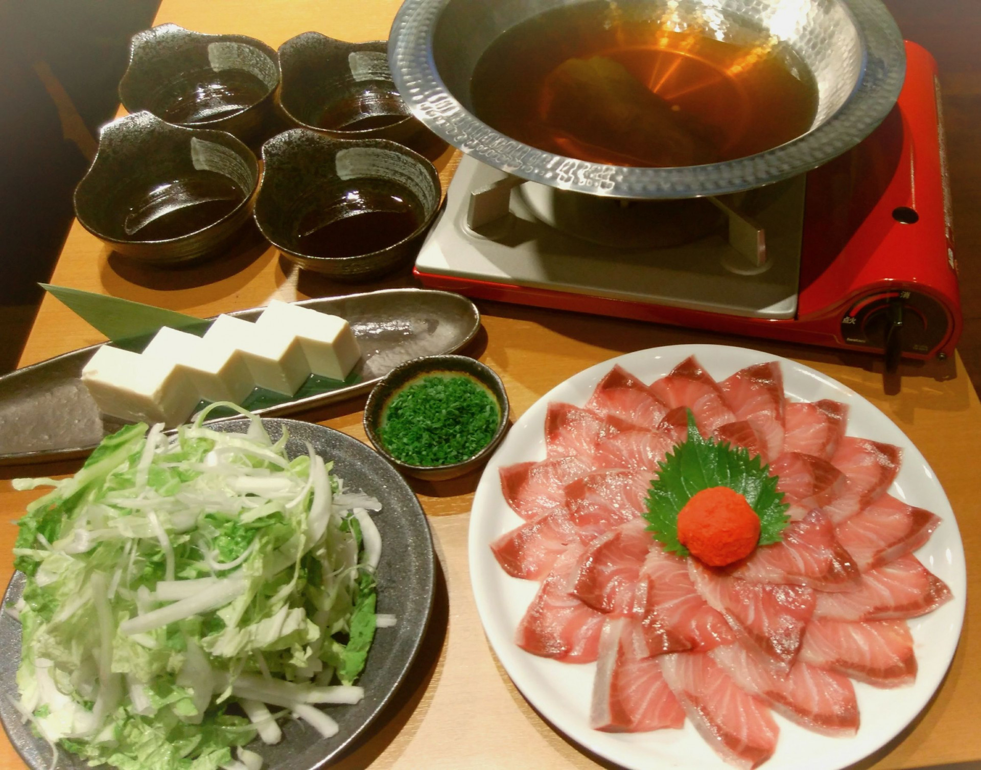 関内で　“海鮮”　寄せ鍋＆しゃぶしゃぶ